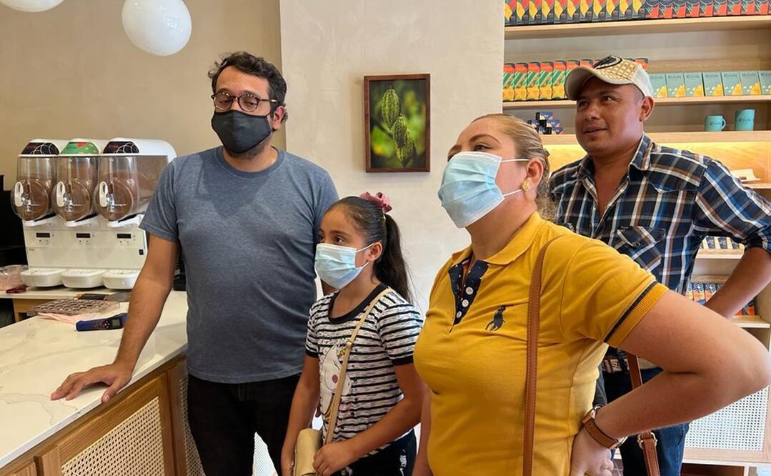 Hijo de AMLO alista apertura de segunda tienda de chocolates; "todo lo invertido es dinero nuestro"