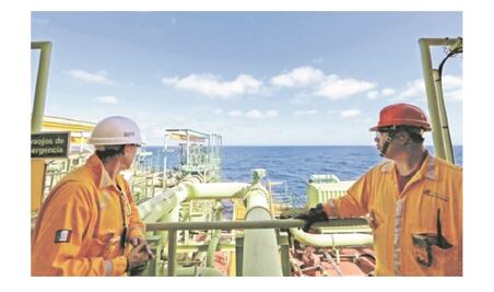 Pemex corrige a la baja su meta de producción