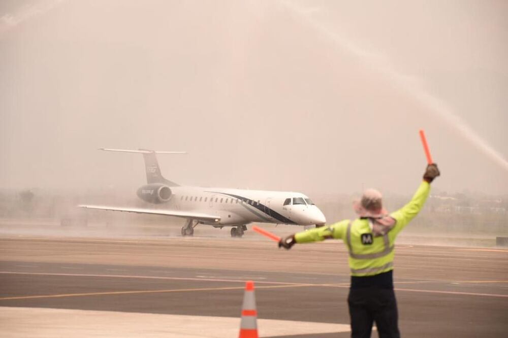 Arranca operaciones ruta aérea entre Oaxaca y Guatemala; el cuarto destino internacional desde la entidad. Fotos: Gobierno de Oaxaca