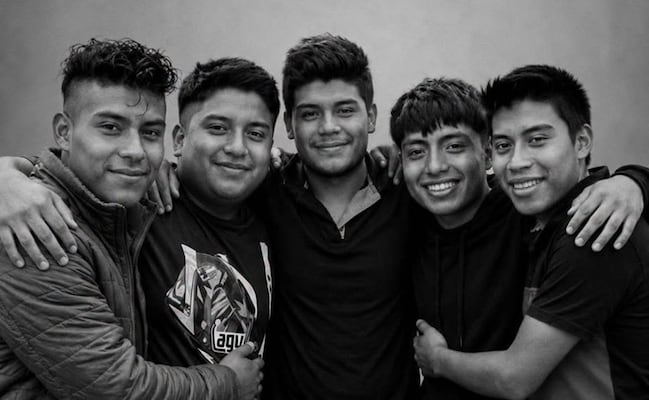 Hallan muertos a 5 jóvenes por asfixia por dióxido de carbono en San Miguel Cajonos, Oaxaca