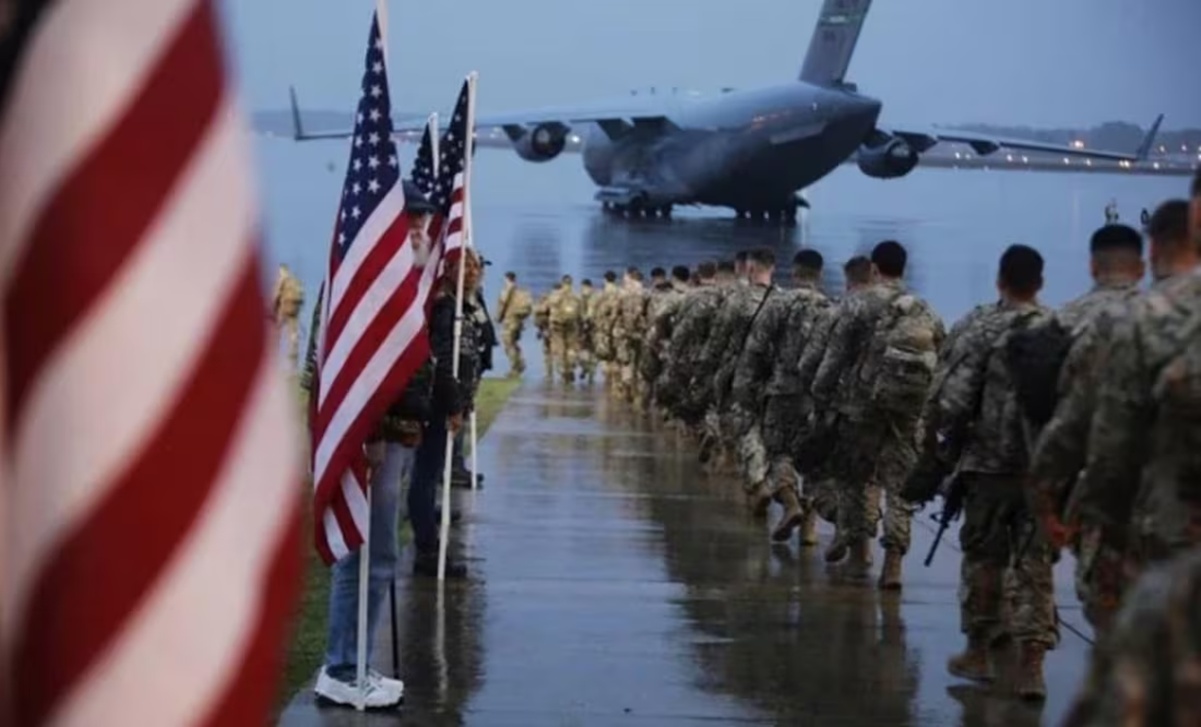 Ejército de EU despliega más de 4 mil soldados más en aguas de América Latina; es parte de la misión contra cárteles, reporta CNN