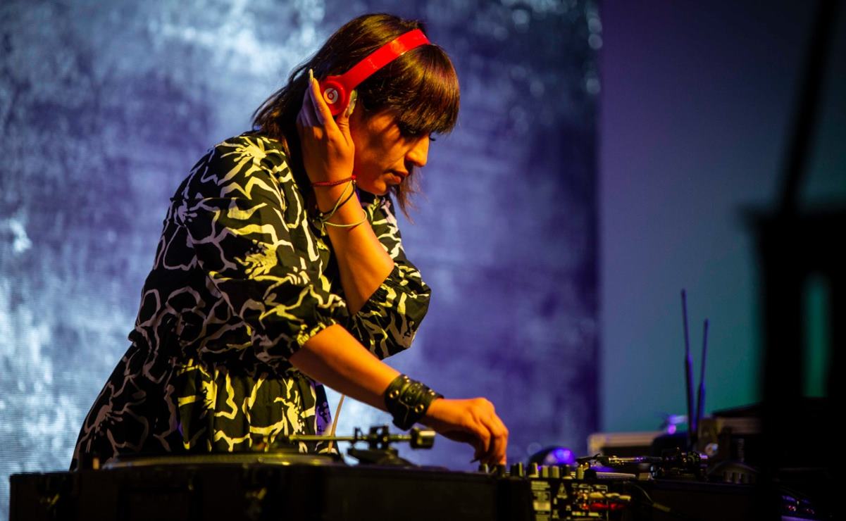 Gris Nada Más, la pinchadiscos que abre brecha a las mujeres en la escena musical de Oaxaca. Fotos: Juan Carlos Zavala