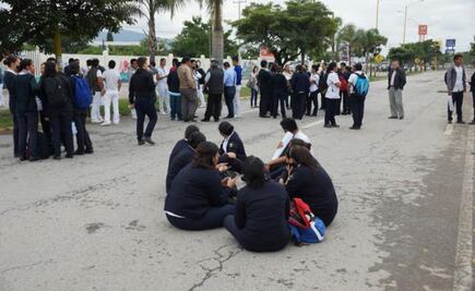 Porros irrumpen en Facultad   de Odontología de la UABJO