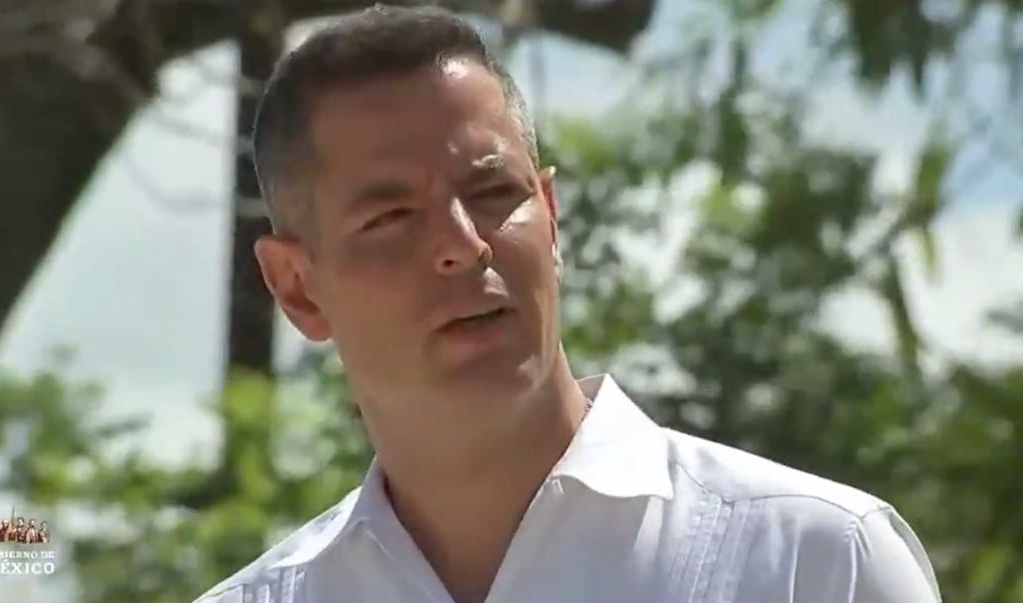 Cierra filas Murat con AMLO en banderazo del Transístmico; no es momento de mezquindades, dice