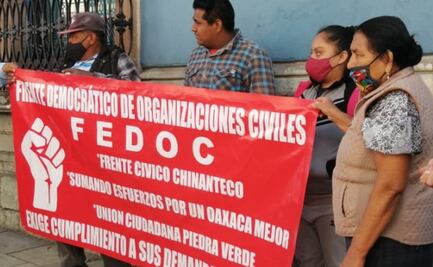 Protestan organizaciones civiles en Casa de Gobierno de Oaxaca, exigen apoyos para viviendas