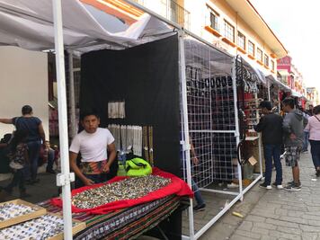 Aparecen 400 nuevos comercios en la vía pública
