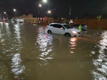 Alertan fuertes lluvias en 3 regiones de Oaxaca por zona de baja presión con 60% de potencial ciclónico
