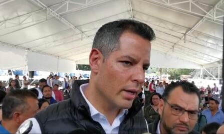 Celebra Murat orden de aprehensión por ataque a saxofonista; podría haber más involucrados