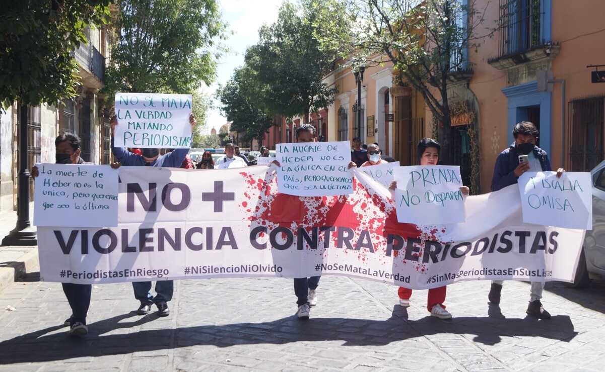 Con exigencias de justicia, periodistas de Oaxaca recuerdan a Heber López a un año de su asesinato