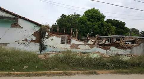 Colapso de bardas, daños en viviendas, saldo de sismo en otras regiones