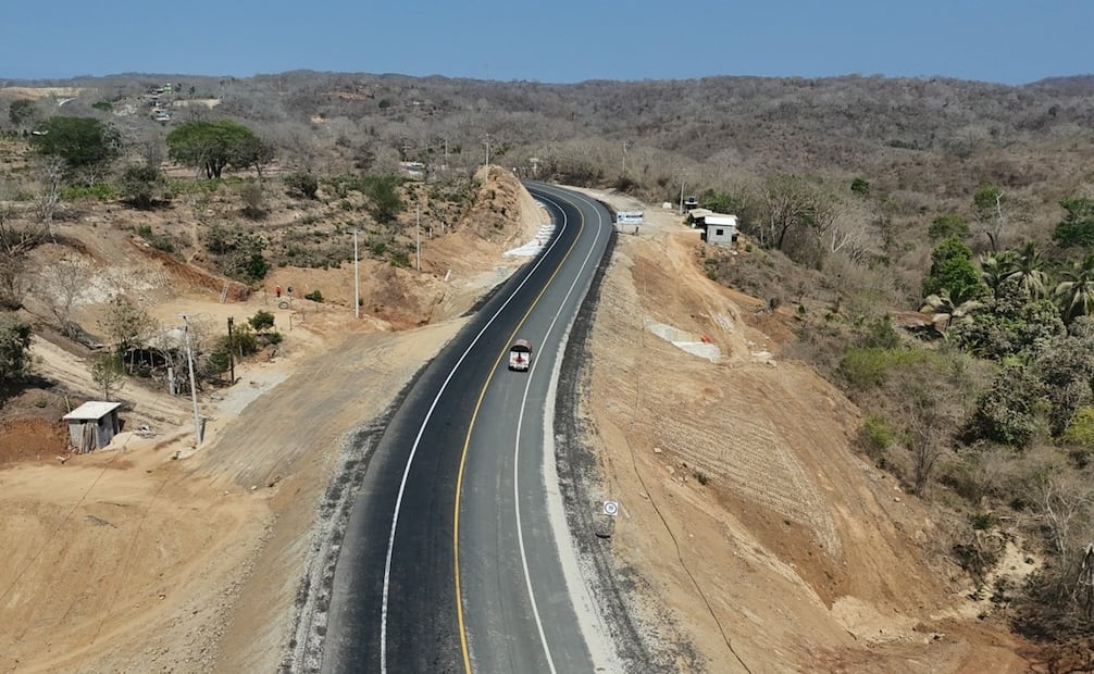 Carretera Salina Cruz-Zihuatanejo. Foto: Gobierno de México