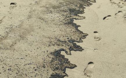 Reportan contaminación en playas de Salina Cruz por derrame de combustible de Pemex