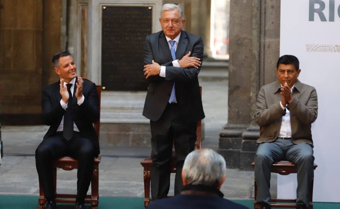 AMLO celebra cambio de nombre de la región Cañada de Oaxaca a Sierra de Flores Magón. Foto: Berenice Fregoso. EL UNIVERSAL