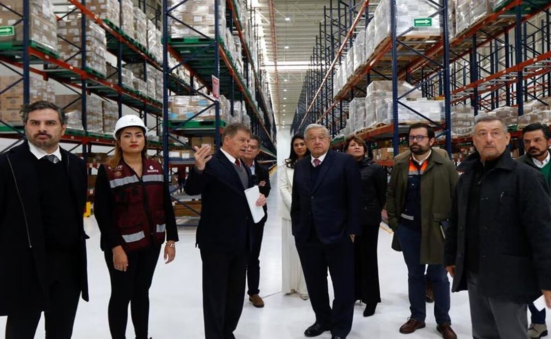 AMLO inaugura megafarmacia; comienza a convertirse en realidad el sueño del acceso universal a la salud, afirma. Foto: AMLO