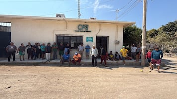 Comunidad de Huamúchil cumple 5 días sin energía eléctrica; protestan en la CFE del Istmo de Oaxaca  