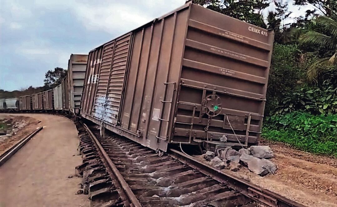 El 7 de junio de 2020 López Obrador dio el banderazo de inicio para la modernización de 200 kilómetros del Tren Transístmico. Foto: Especial