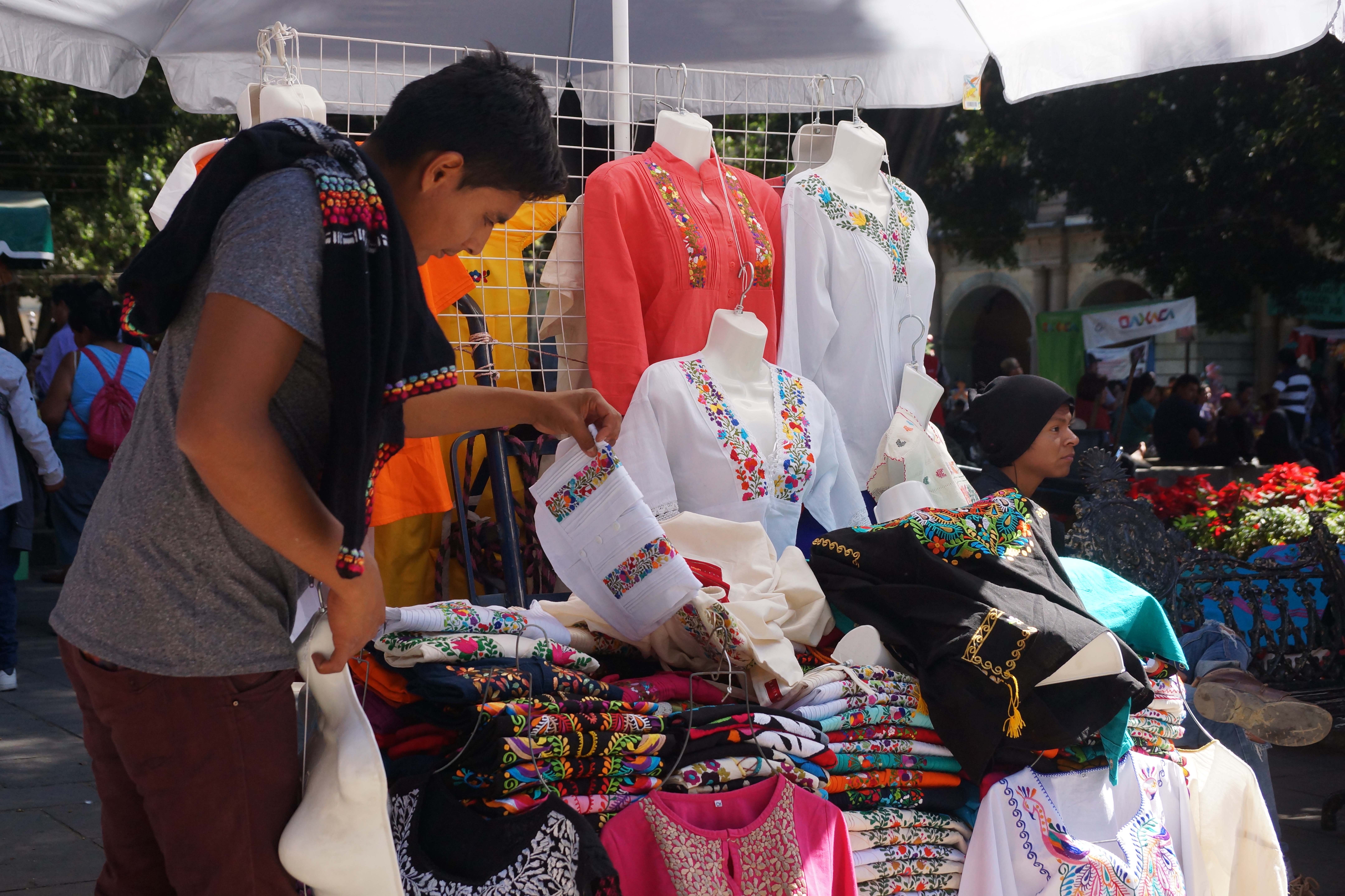 Entre desplazados y ambulantes iniciará el año nuevo el zócalo capitalino