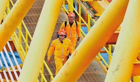 Tras contagiarse en plataforma petrolera, ingeniero del Istmo lucha contra Covid-19 en soledad