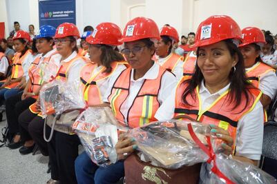 Mujeres Mixtecas rompen estereotipos capacitándose en construcción