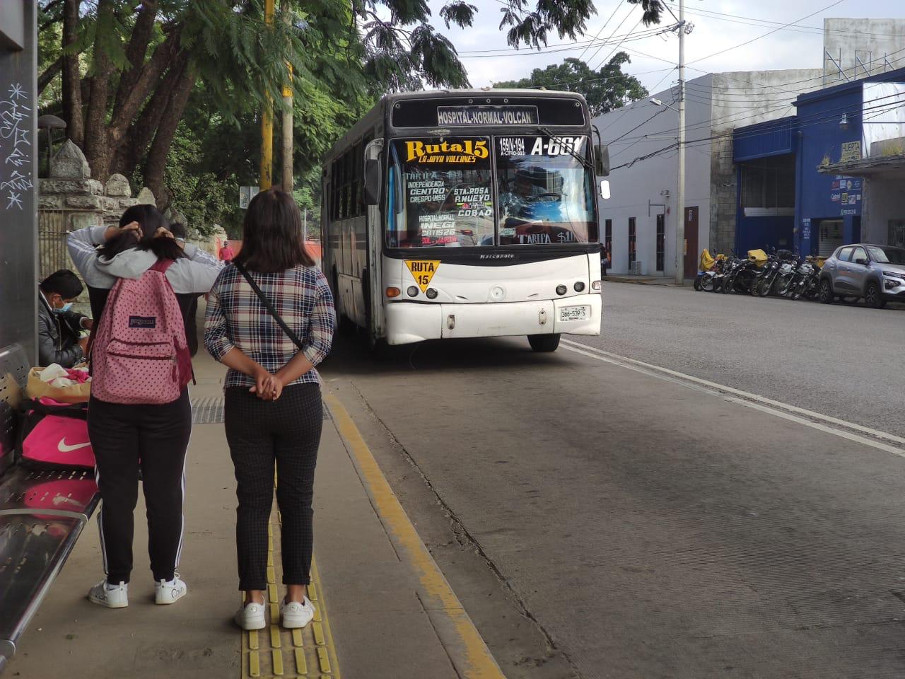 Gobierno de Oaxaca da “madruguete” y aumenta a 10 pesos transporte público en la capital