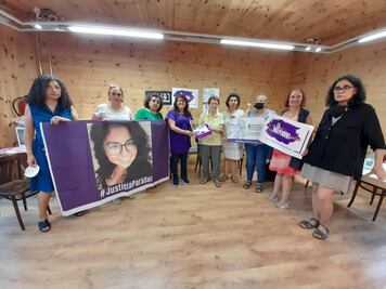 Llega a España reclamo de justicia para María del Sol, fotoperiodista asesinada en Oaxaca