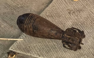 Sedena decomisa bomba de mortero que vendían en el plantón de la Sección 22 del SNTE en Oaxaca