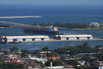 Firman acuerdo Oaxaca y Veracruz con Singapur por proyecto transístimico