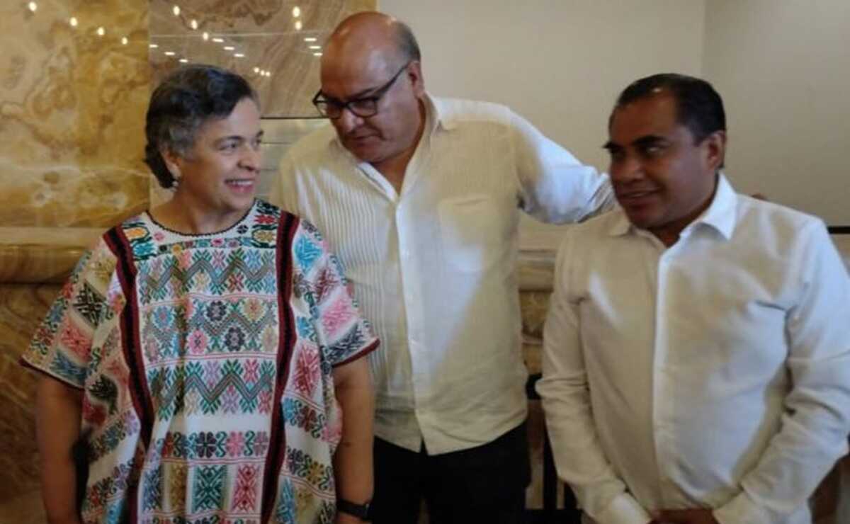 “AMLO quiere poner candidatos en todos los partidos”, dice Beatriz Paredes desde Oaxaca. Foto: Juan Carlos Zavala