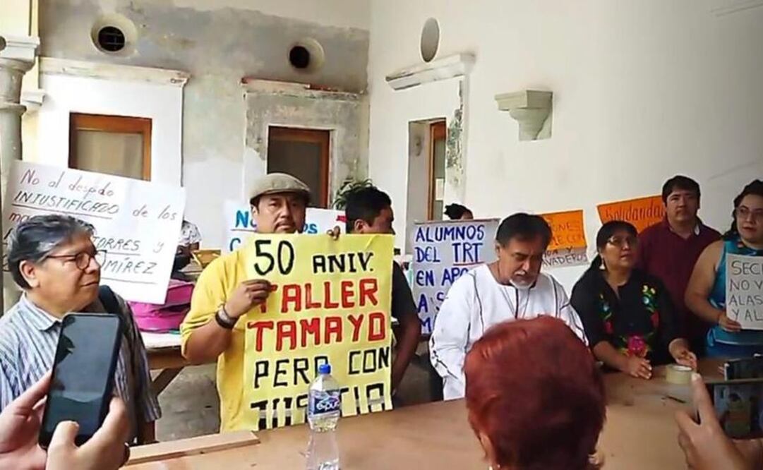 Docentes del Taller Rufino Tamayo exigen destitución de funcionario de Seculta Oaxaca. Foto: Tomada del video
