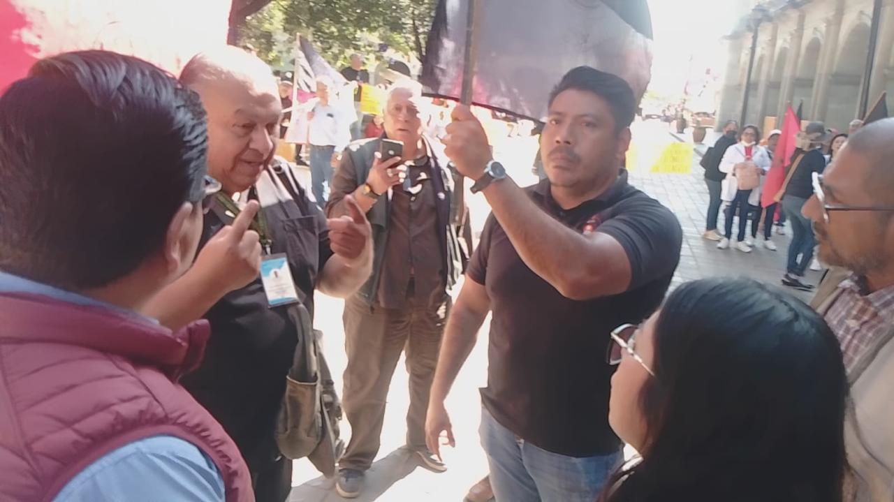 Acusan trabajadores de Oaxaca acoso laboral en transición de los SSO al IMSS-Bienestar