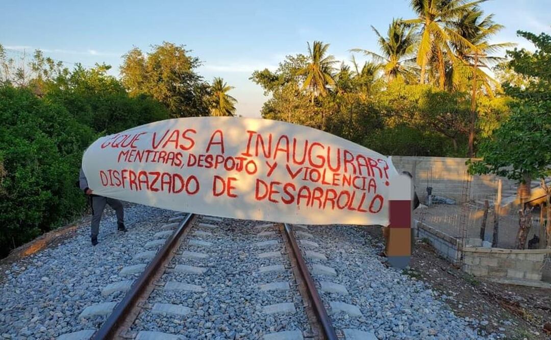 “¿Qué vas a inaugurar, despojo y violencia?”, cuestionan pueblos indígenas a AMLO por Tren Transístmico. Foto: Especiales