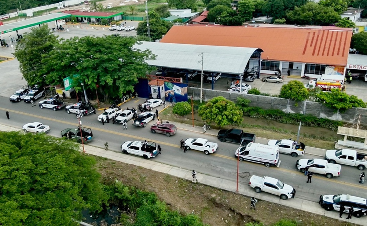 Fuerzas federales y estatales toman control de la Policía Municipal de Juchitán. Fotos: Especiales