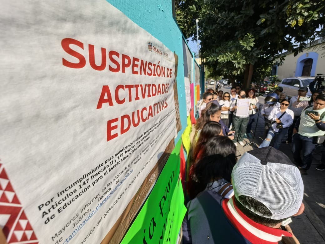 Bernardo Rodríguez Alamilla detalló que las investigaciones arrojan que durante el campamento se prendió una fogata al interior de la escuela. Foto: Edwin Hernández