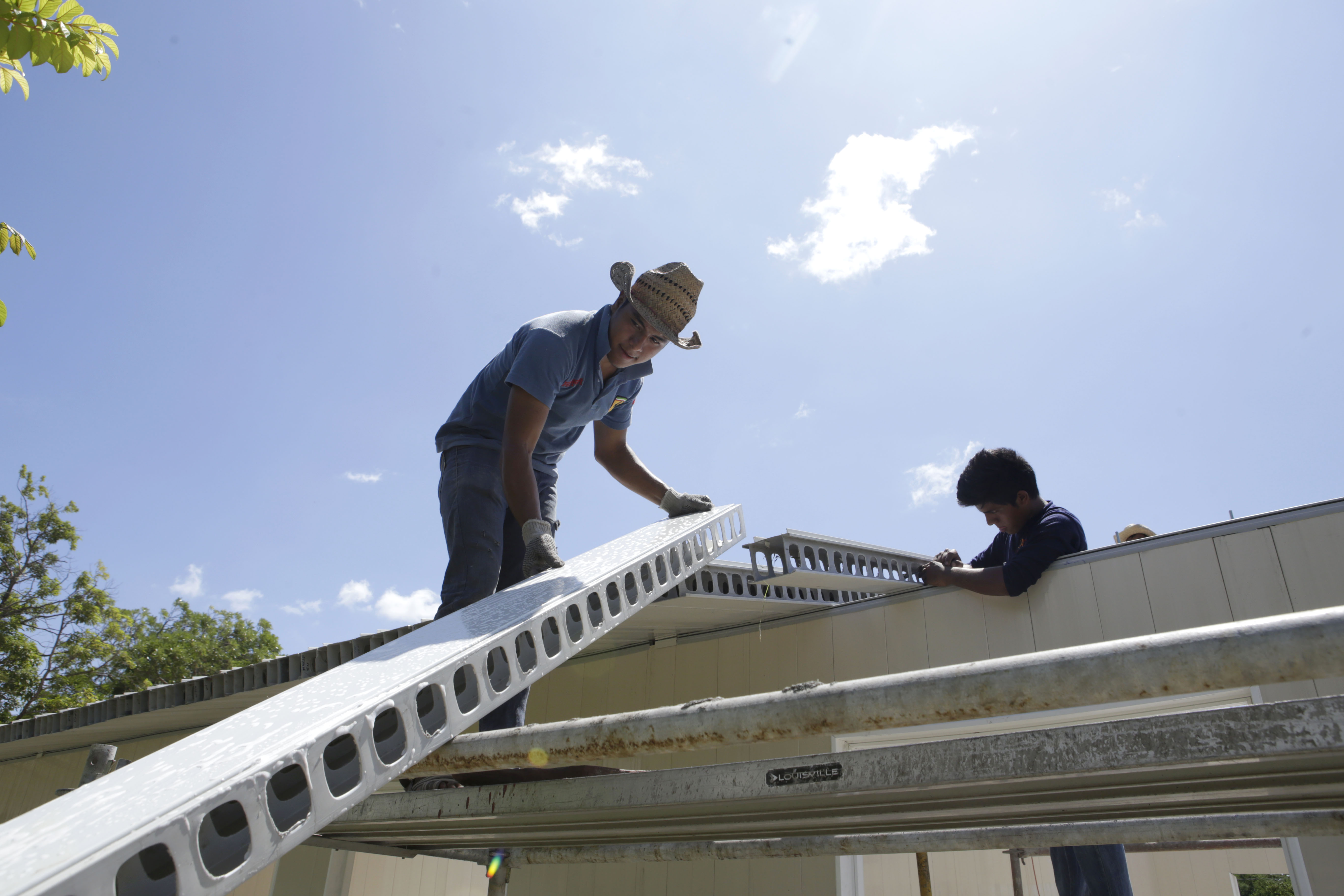 “Absurdo, llamado de Sección 22 a no recibir apoyos para reconstruir aulas”: SEP