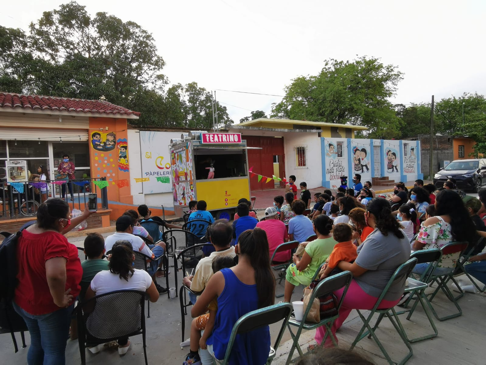 “Teatrino”, proyecto de teatro móvil para niños de Oaxaca, inicia su recorrido en Ixtaltepec