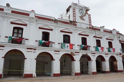 Autoridades de Juchitán se autoasignan apoyos por contingencia del sismo