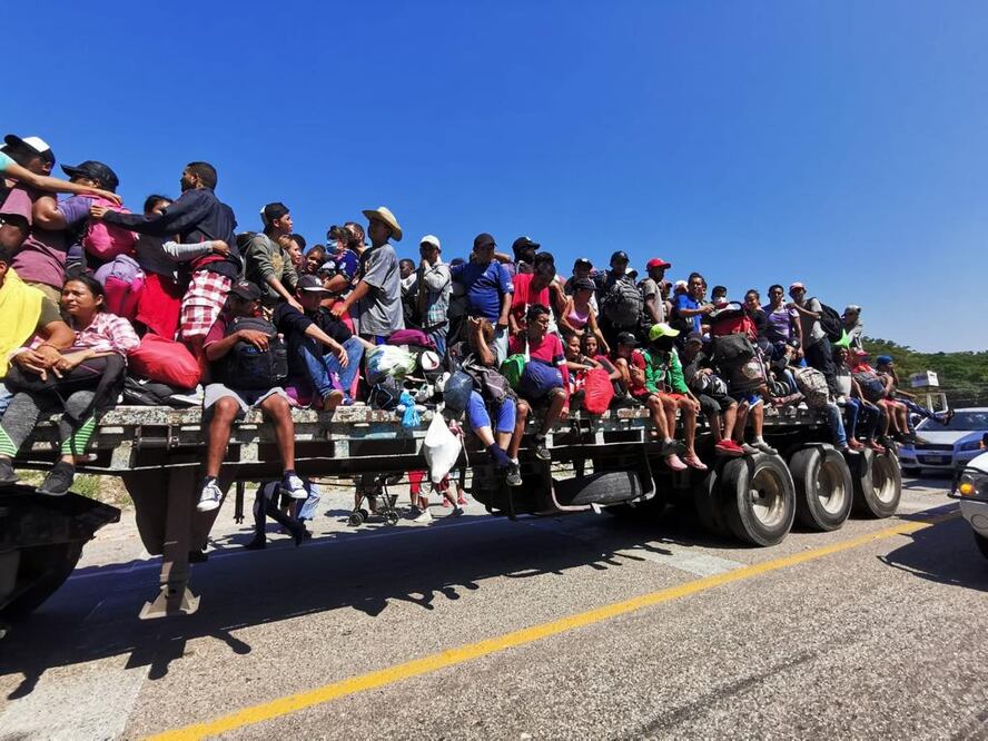 Rechaza caravana de migrantes que autoridades de Salud de Oaxaca apliquen pruebas rápidas de Covid. Fotos: Roselia Chaca