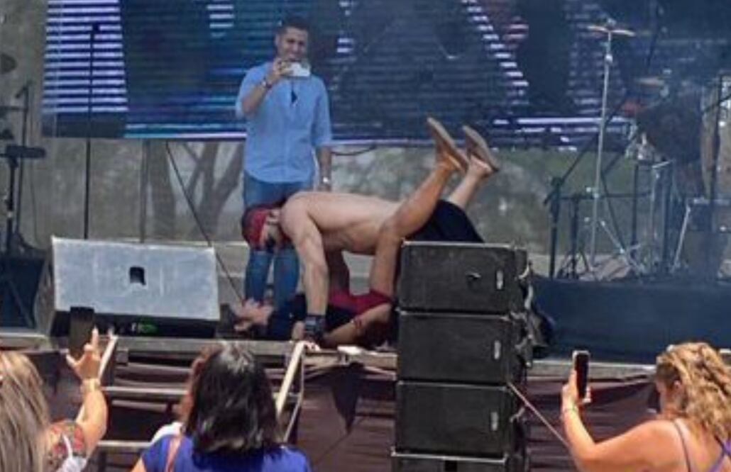 Festejan a madres trabajadoras del gobierno de Oaxaca con stripers y show “sólo para mujeres”. Foto: Especial