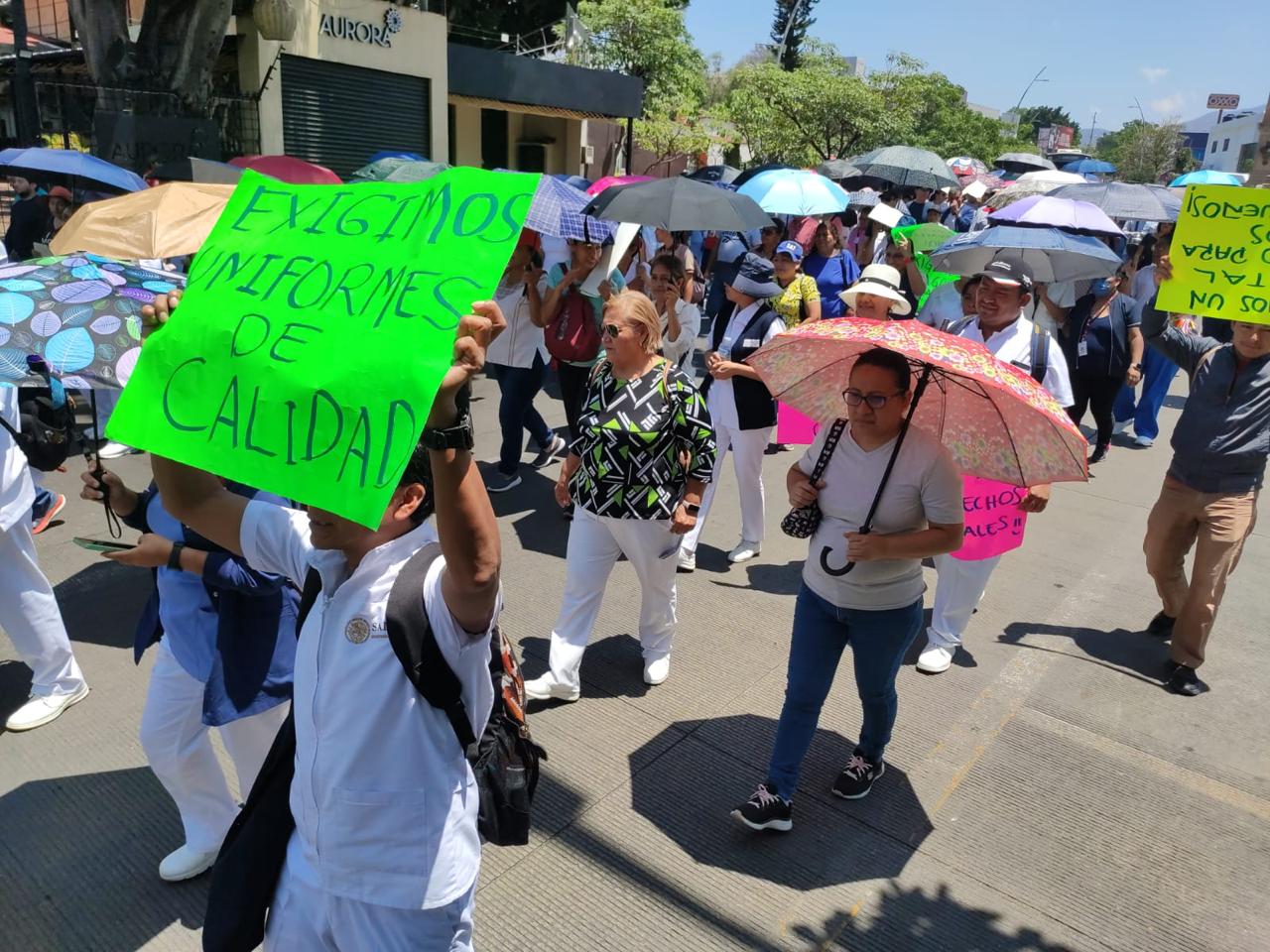 Acusan a gobiernos de Oaxaca y federal por desabasto y déficit de personal en Hospital Civil de Oaxaca. Foto: Mario Arturo Martínez