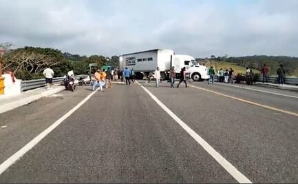 Afectados por fuga de amoniaco en Donají, Oaxaca, vuelven a huir de sus casas; exigen a Pemex sellar el ducto