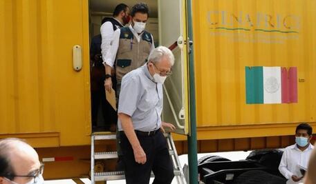 Autoridades del sector Salud supervisan hospitales en Huatulco, ante afectaciones por Agatha