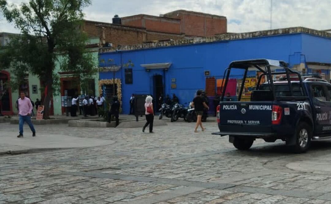 Tras presumir “retiro pacífico”, intentan desalojar a ambulantes del Centro Histórico de Oaxaca. Foto: Cortesía