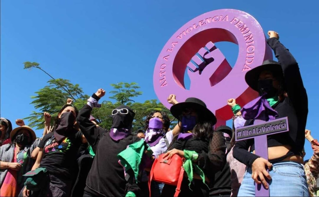 Estudiantes mapean sitios de riesgo para mujeres en la ciudad de Oaxaca. Foto: Mario Arturo Martínez