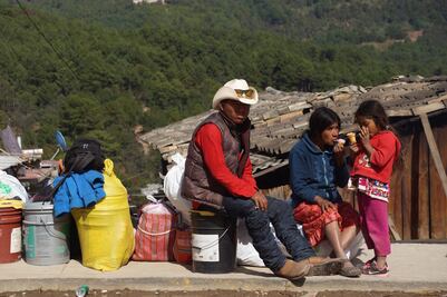 Cepilla AMLO 6 mil millones a ONG y las pone en riesgo