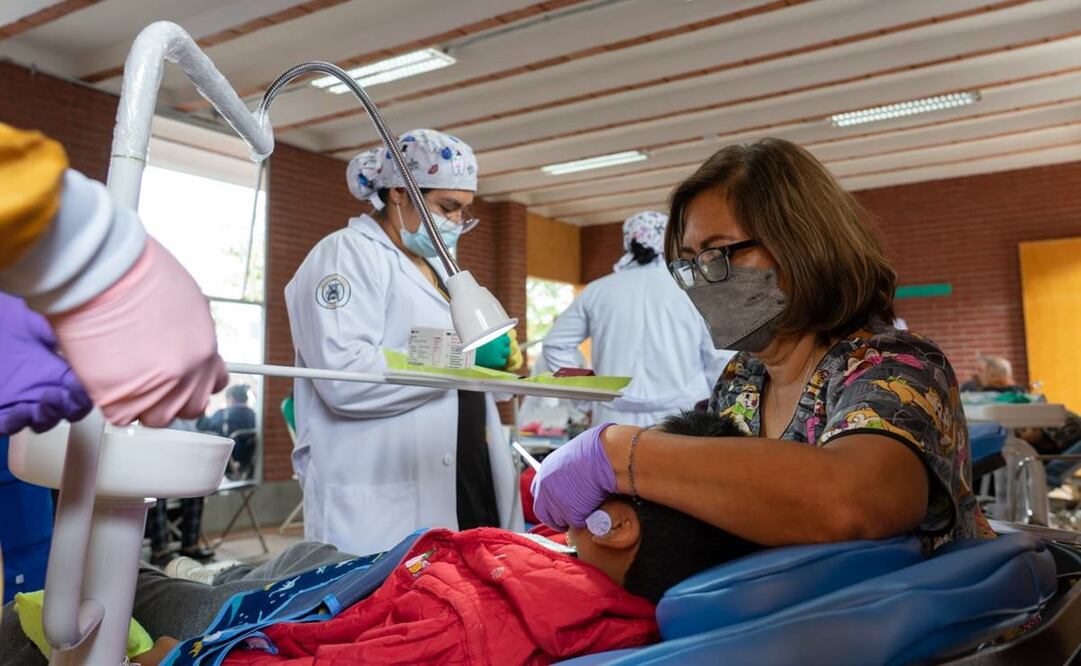 Arrancan en la capital jornadas con 85 médicos de EU y 40 de Oaxaca, para personas sin seguridad social. Fotos: Especiales