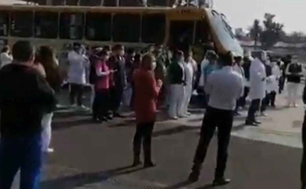 Con Cielito Lindo reciben a médicos que llegan de estados como Oaxaca para combatir al Covid en CDMX