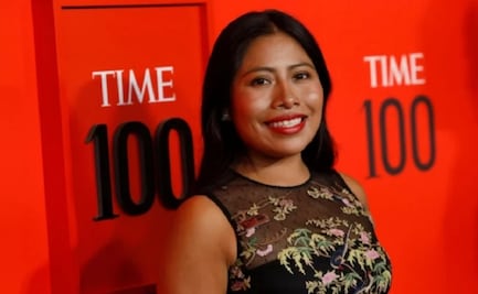 Yalitza Aparicio deslumbra con vestido bordado en alfombra roja de las 100 personas más influyentes del mundo