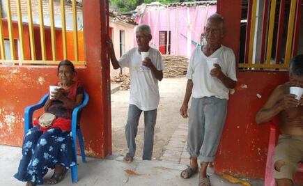 Historia. Esteban, de 68 años, sacó a sus padres antes de que se derrumbara la casa