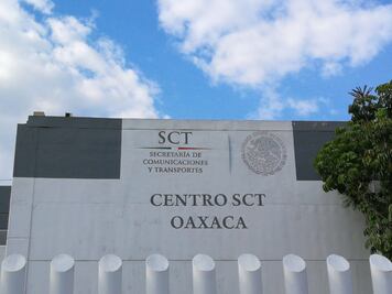 Denuncian a funcionaria de la SCT por asignación indebida de obras
