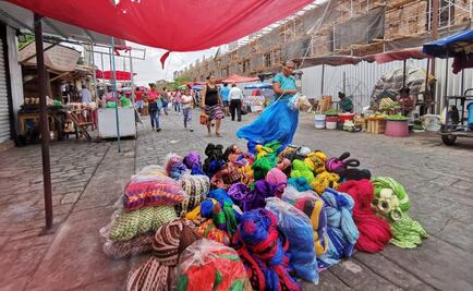Necesidad obliga a salir a mujeres zapotecas de Juchitán en plena fase 3 de la pandemia